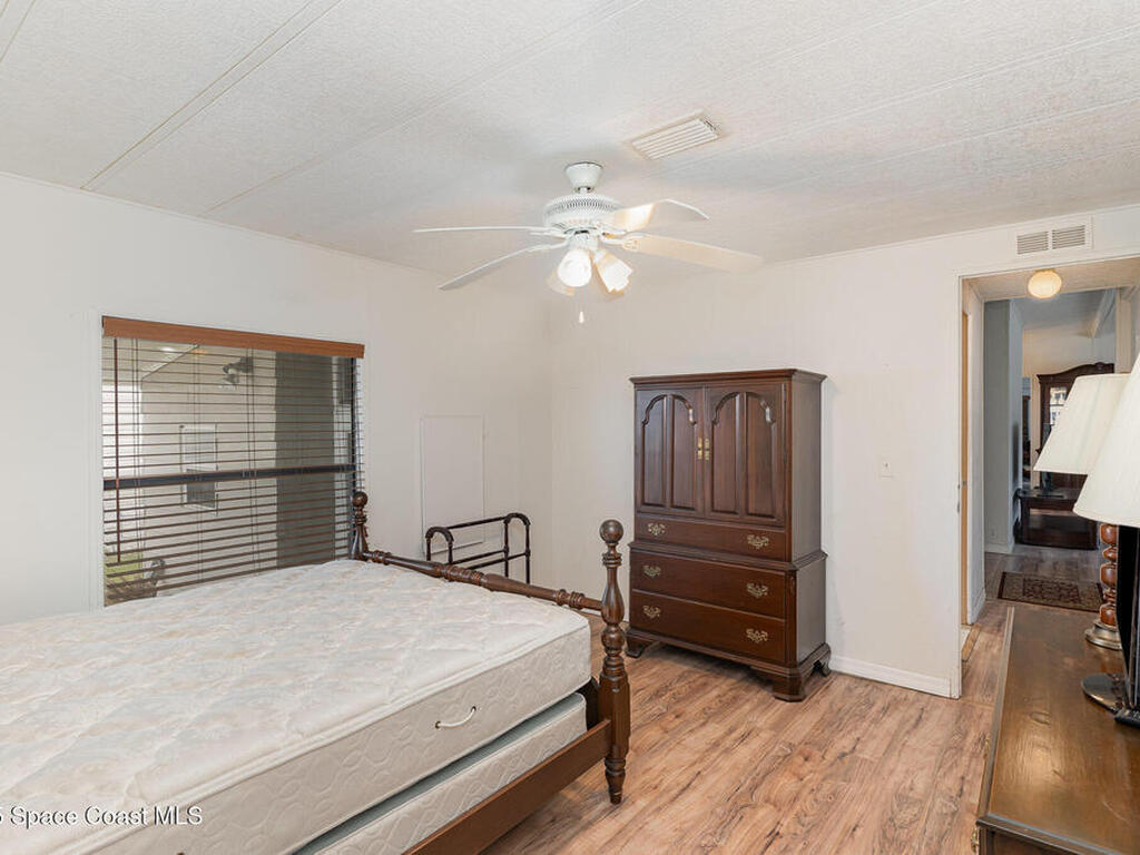 637 Wedelia Drive, Barefoot Bay, FL 32976