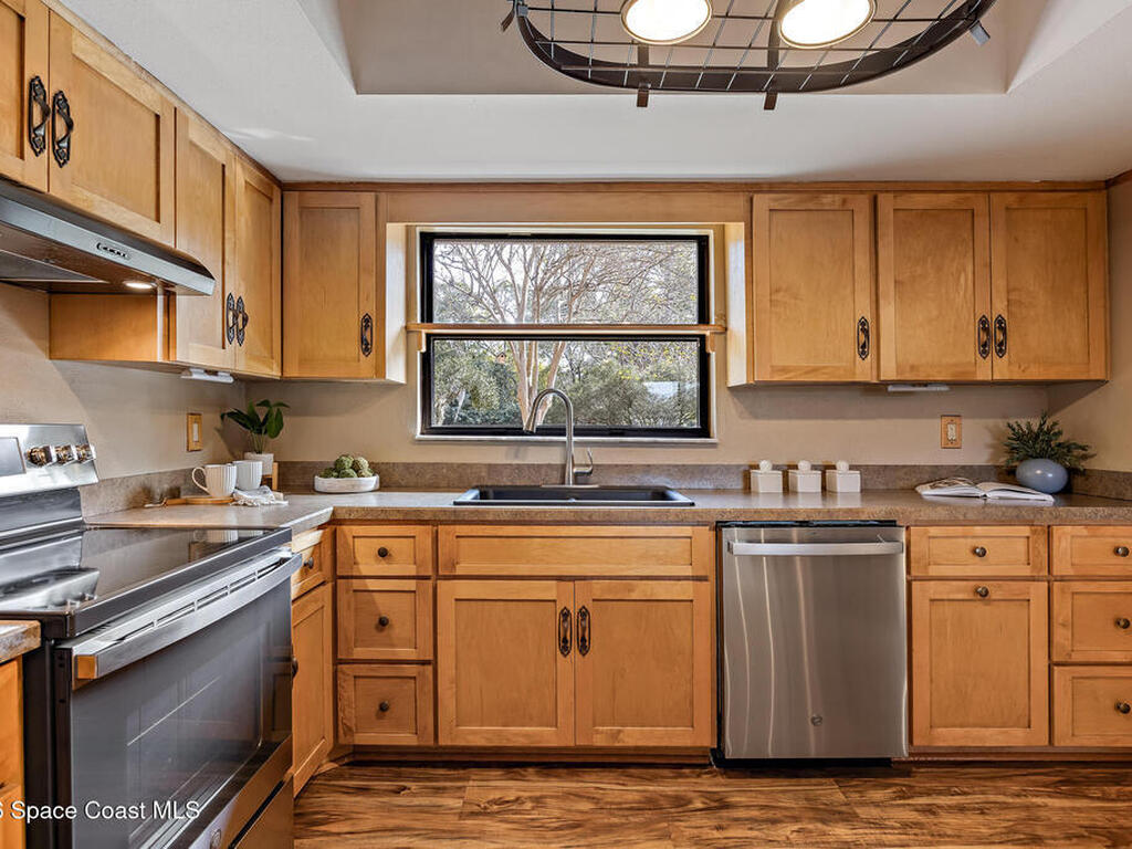 2555 State Street, Melbourne, FL 32904