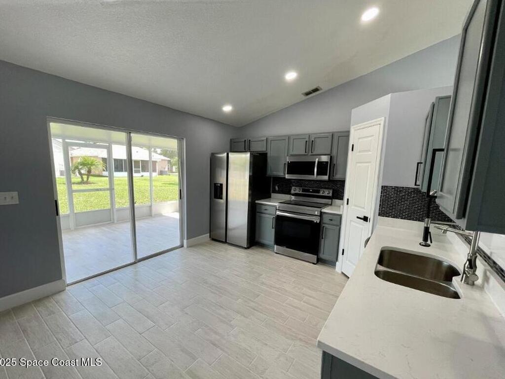 2226 Redwood Circle, Palm Bay, FL 32905