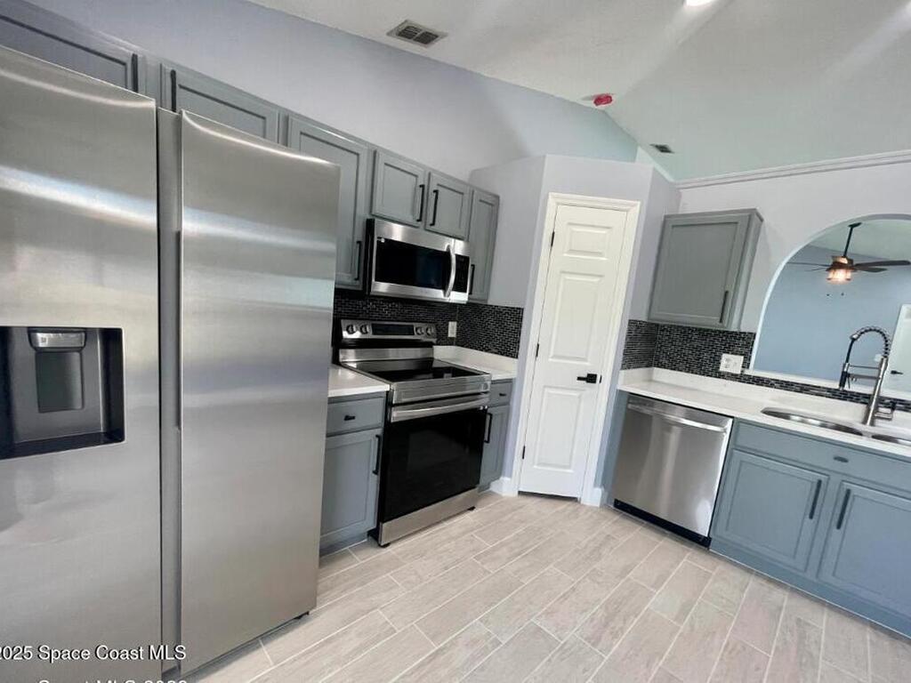 2226 Redwood Circle, Palm Bay, FL 32905