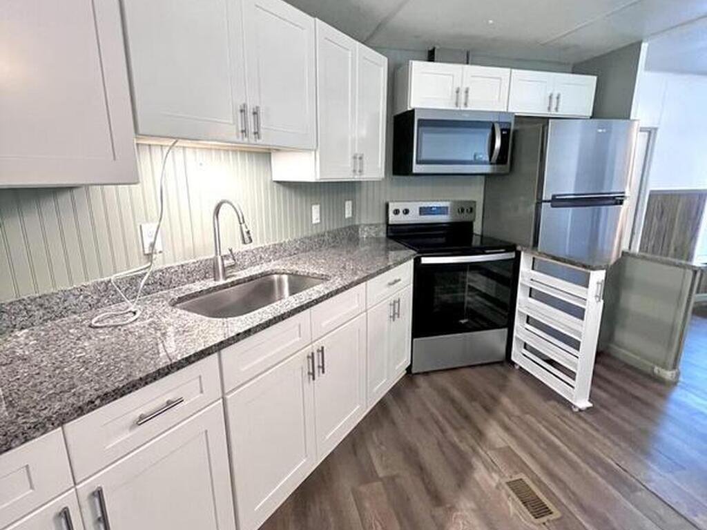 3555 American Drive, Melbourne, FL 32904