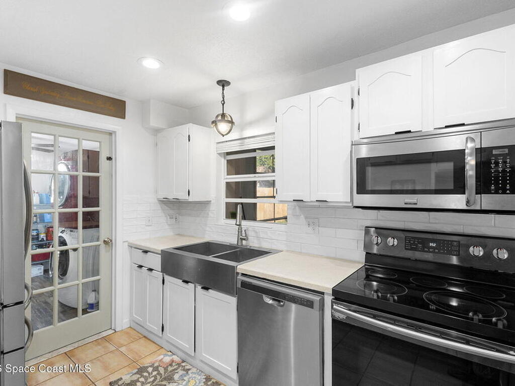 727 Clarke Avenue, Melbourne, FL 32935