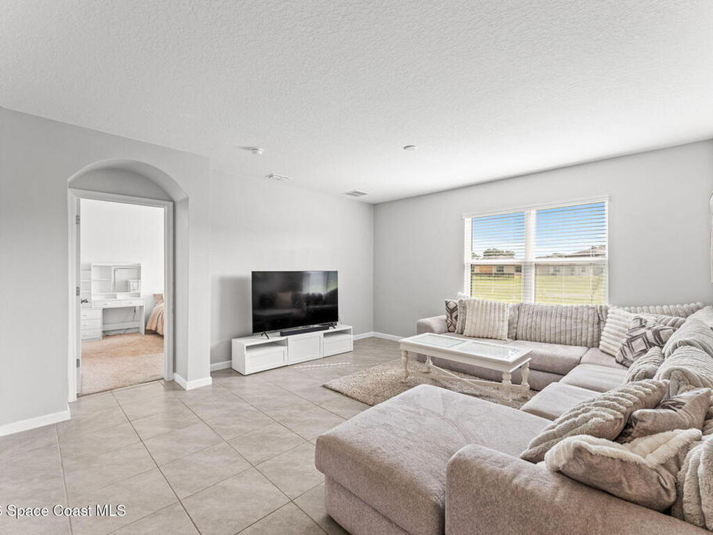 233 Bubbling Lane, Palm Bay, FL 32907