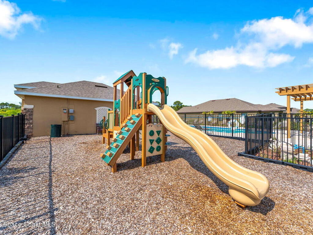 233 Bubbling Lane, Palm Bay, FL 32907