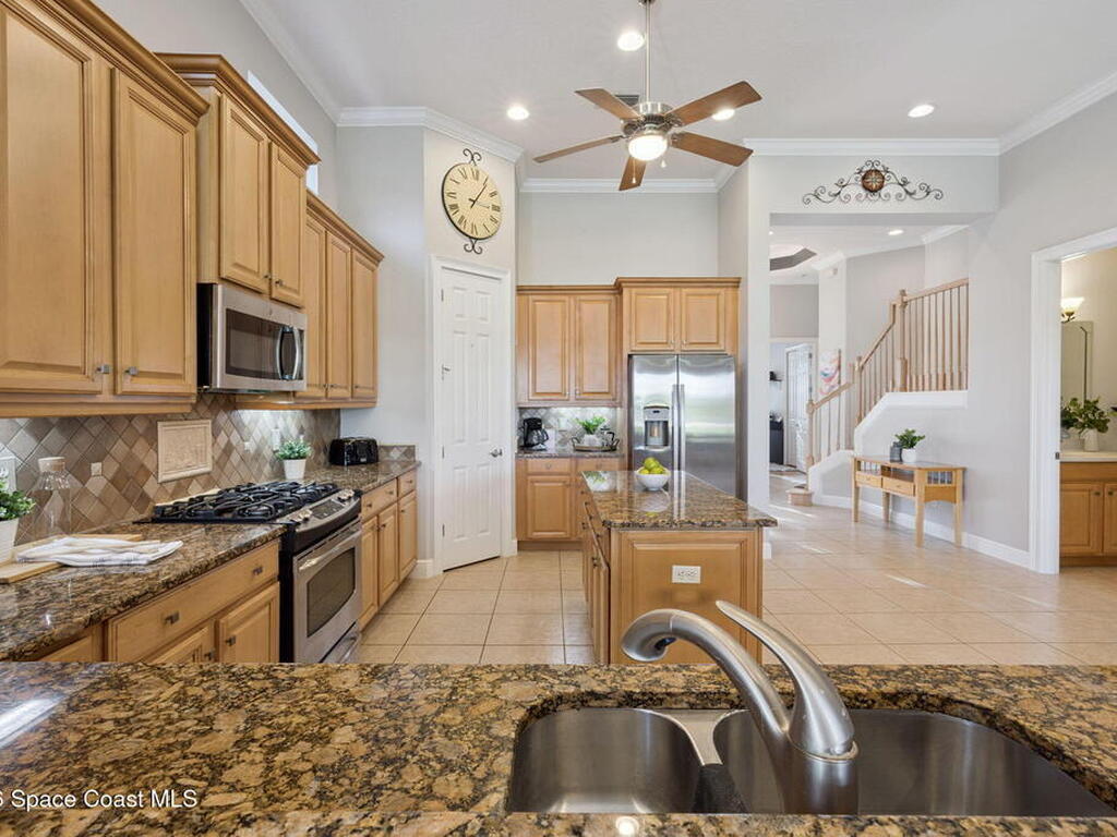 9335 San Jose Boulevard, Howey-in-the-Hills, FL 34737