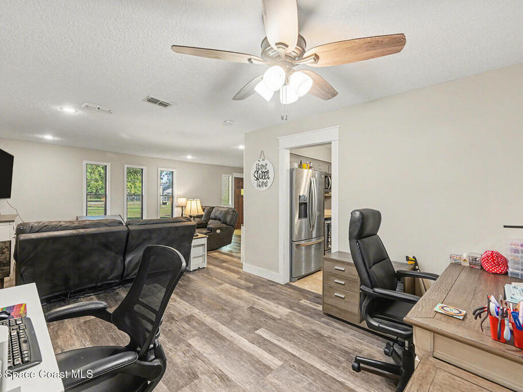 3375 Grantline Road, Mims, FL 32754