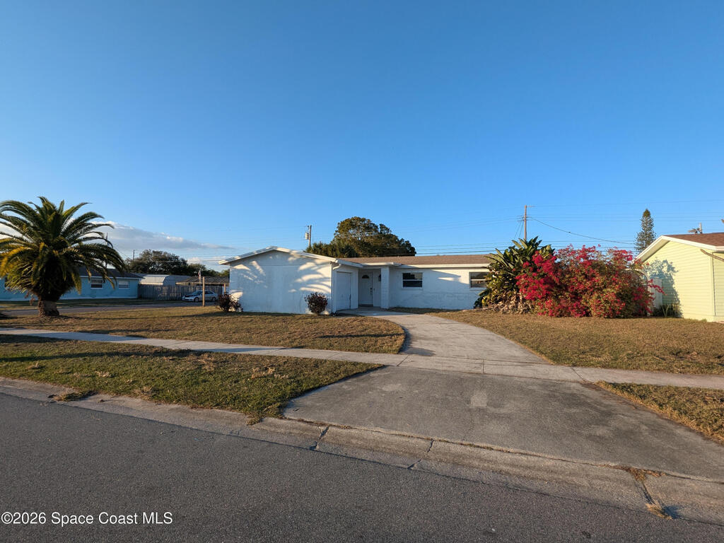 2368 Lakeview Drive, Melbourne, FL 32935