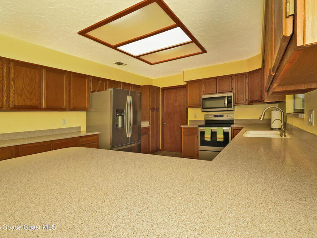 670 Kings Way, Merritt Island, FL 32953