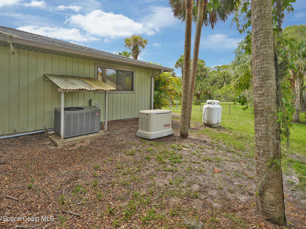 670 Kings Way, Merritt Island, FL 32953