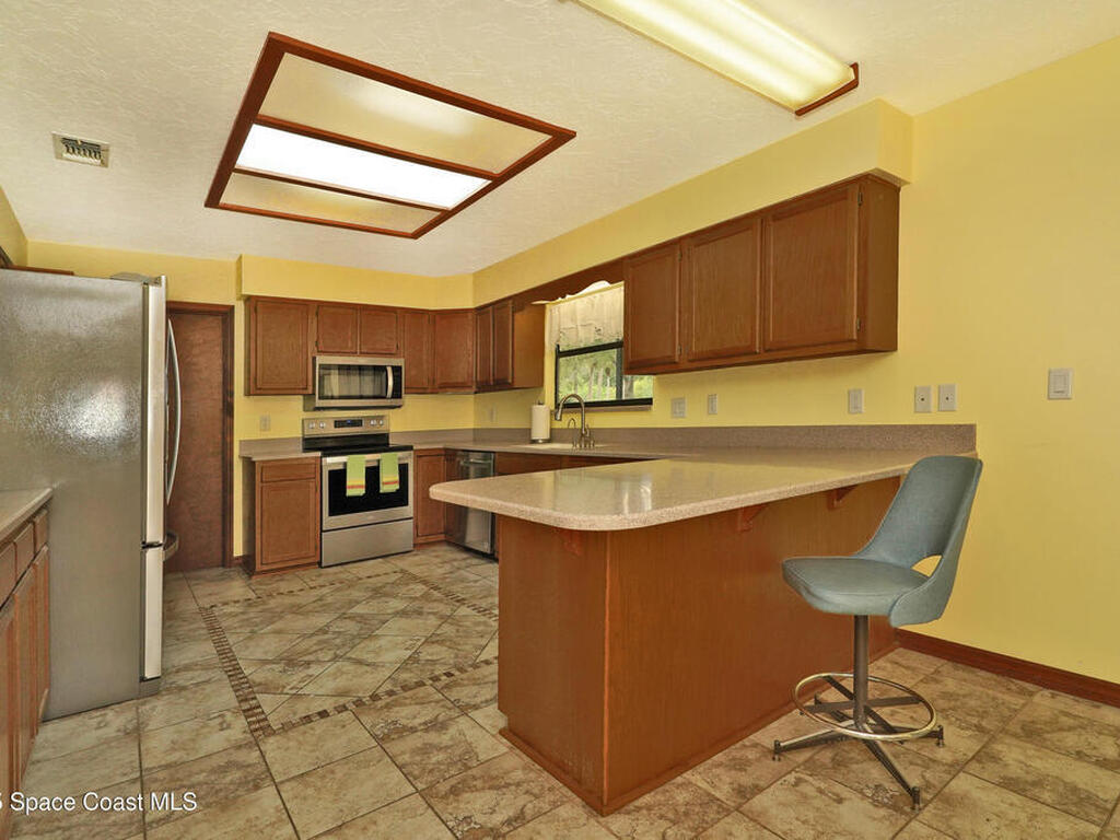 670 Kings Way, Merritt Island, FL 32953