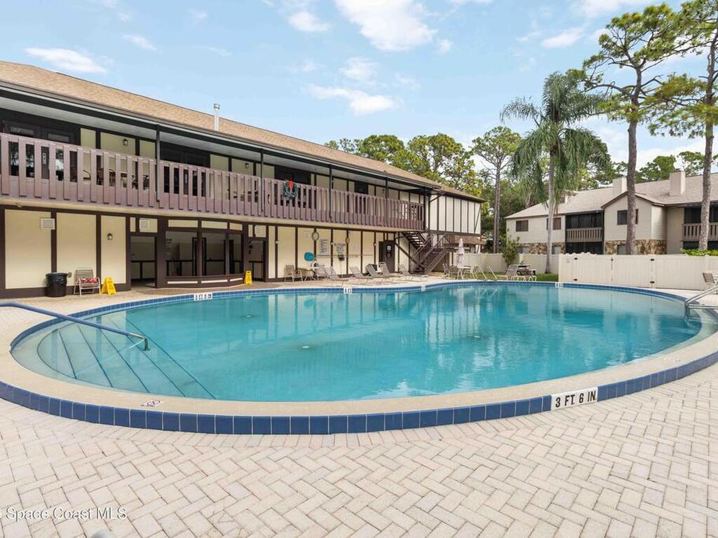 610 Saint Albans Court, West Melbourne, FL 32904