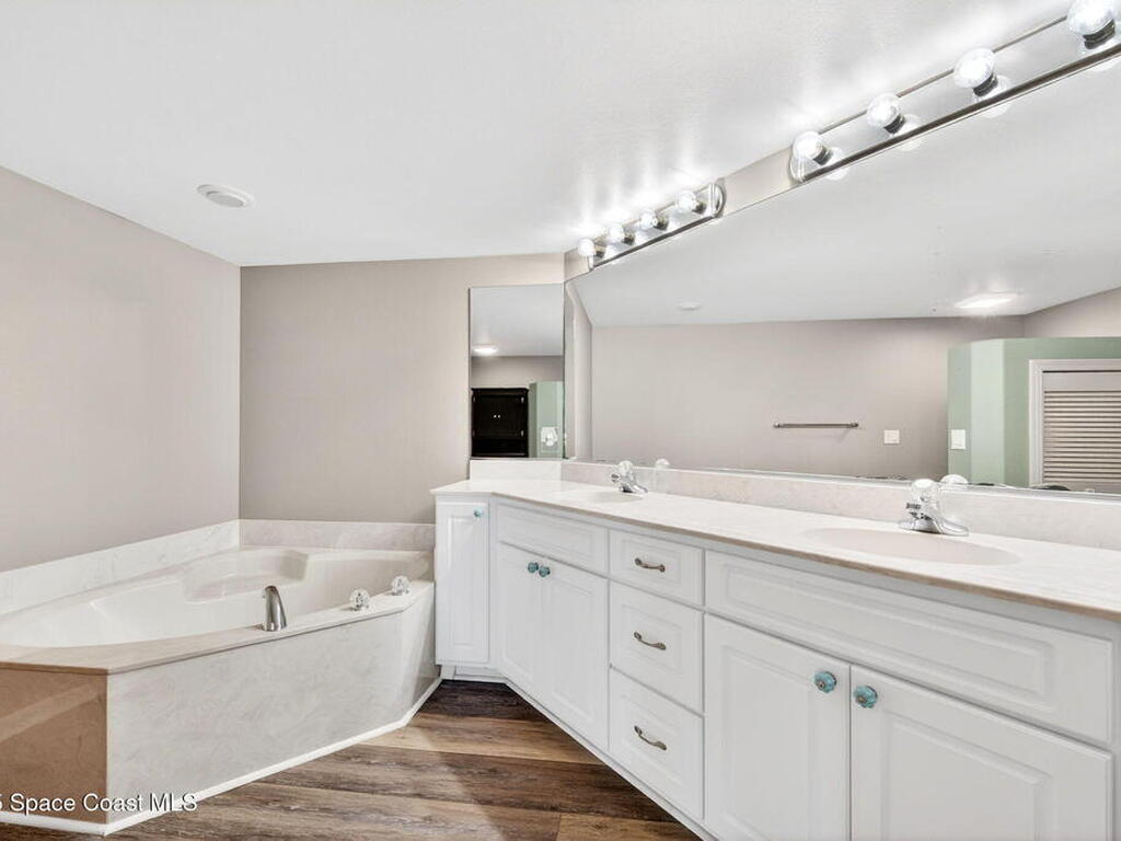 821 Del Rio Way, Merritt Island, FL 32953