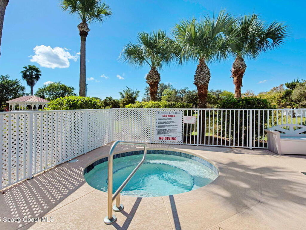 821 Del Rio Way, Merritt Island, FL 32953