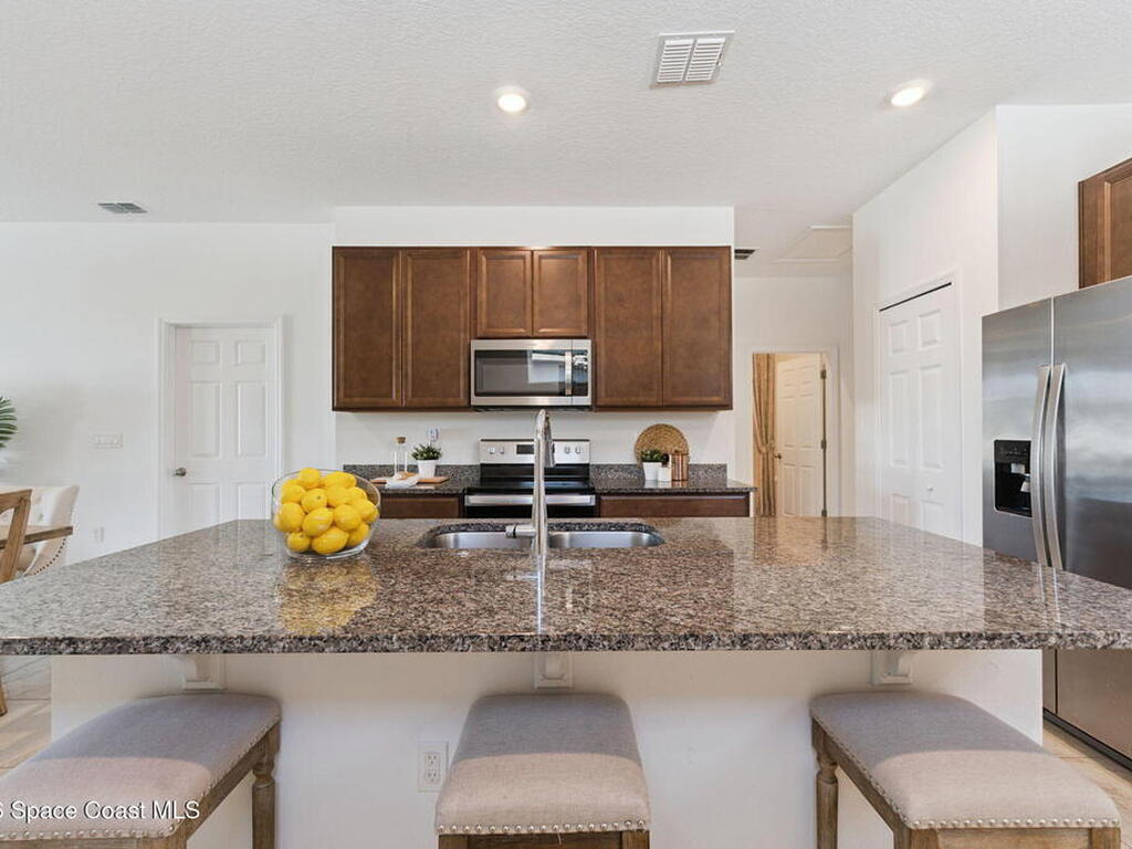 2824 Neverland Drive, New Smyrna Beach, FL 32168