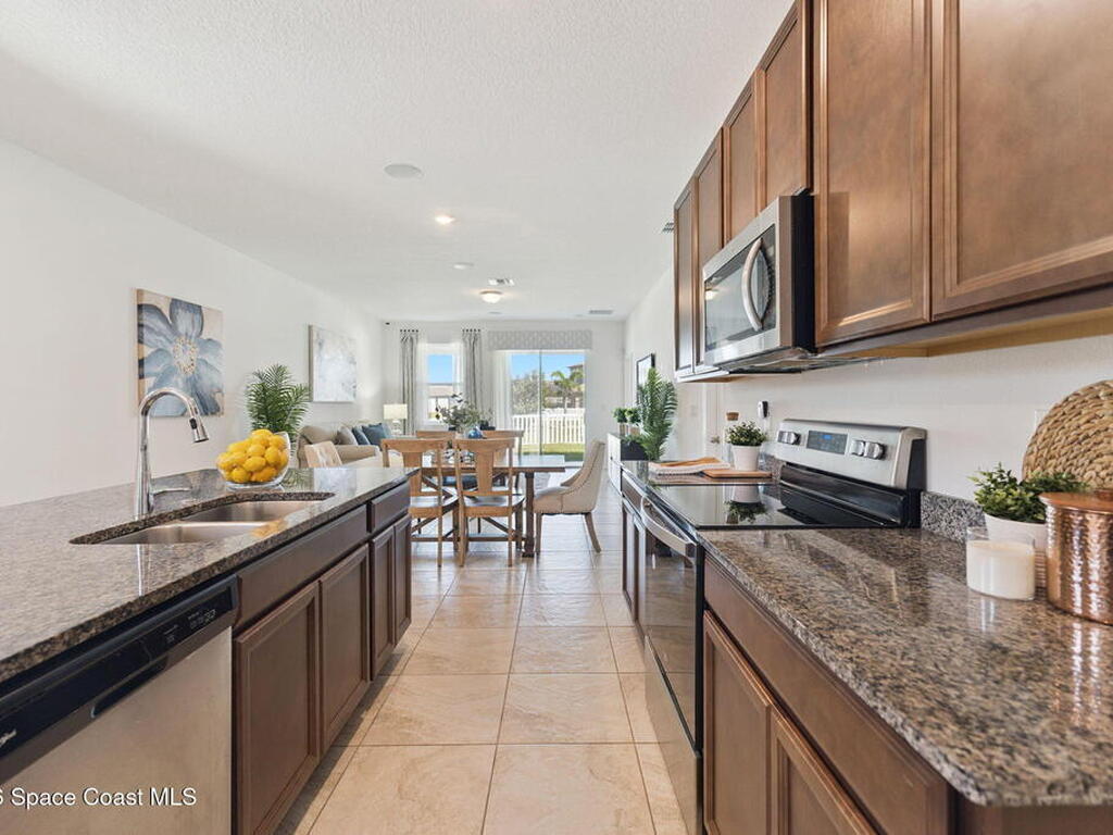 2824 Neverland Drive, New Smyrna Beach, FL 32168