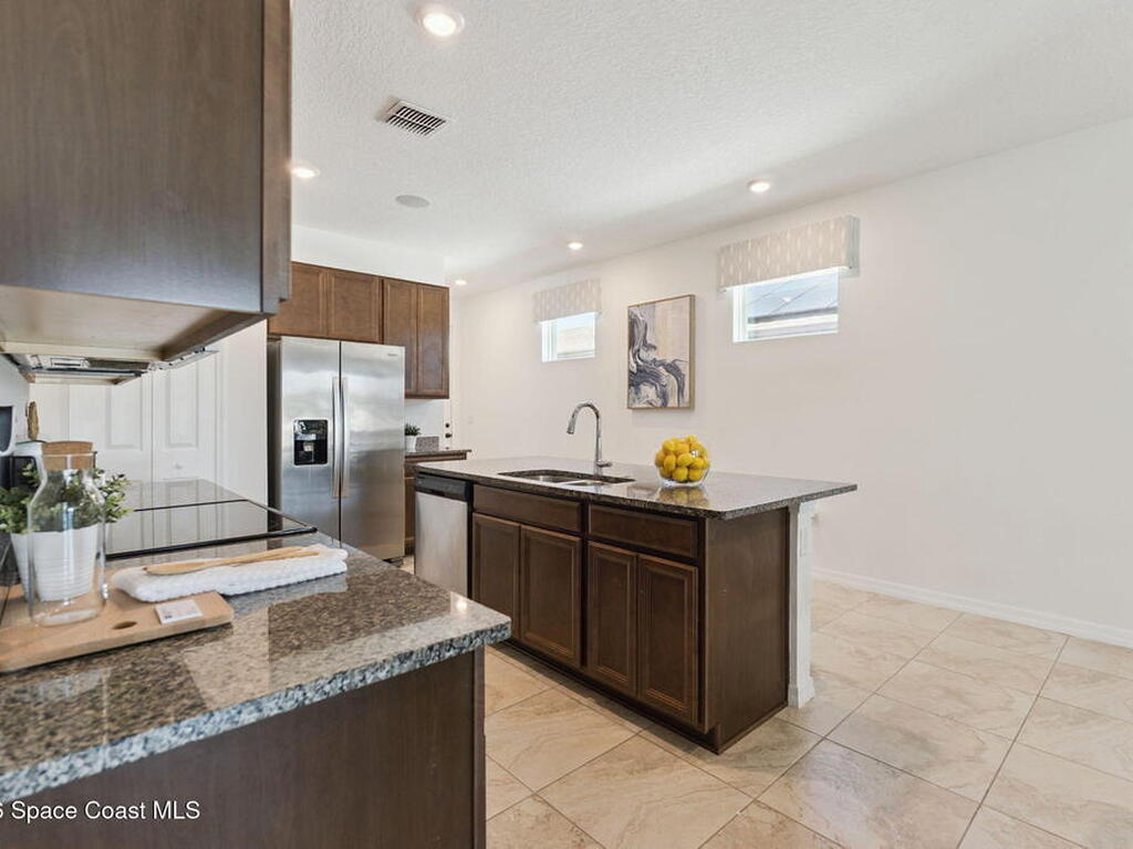 2824 Neverland Drive, New Smyrna Beach, FL 32168