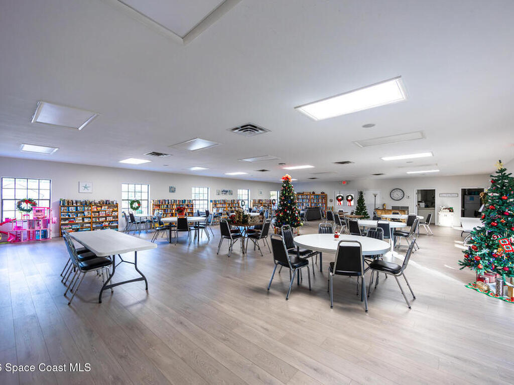 9002 Wedgewood Place, West Melbourne, FL 32904