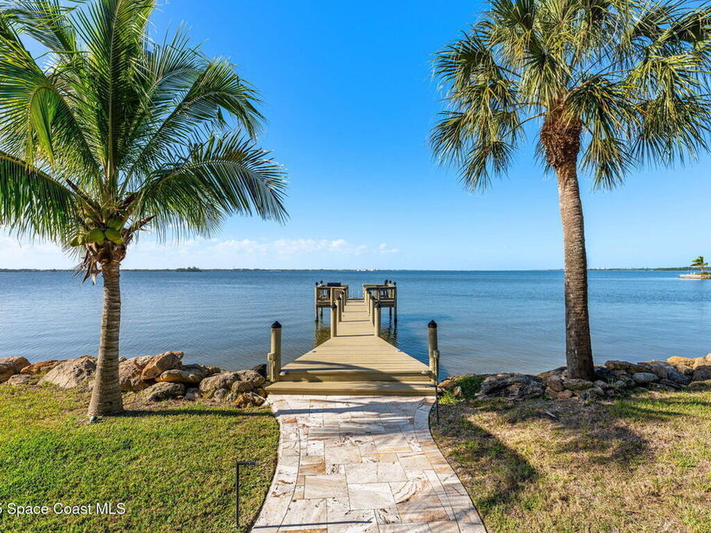 467 Spoonbill Lane, Melbourne Beach, FL 32951