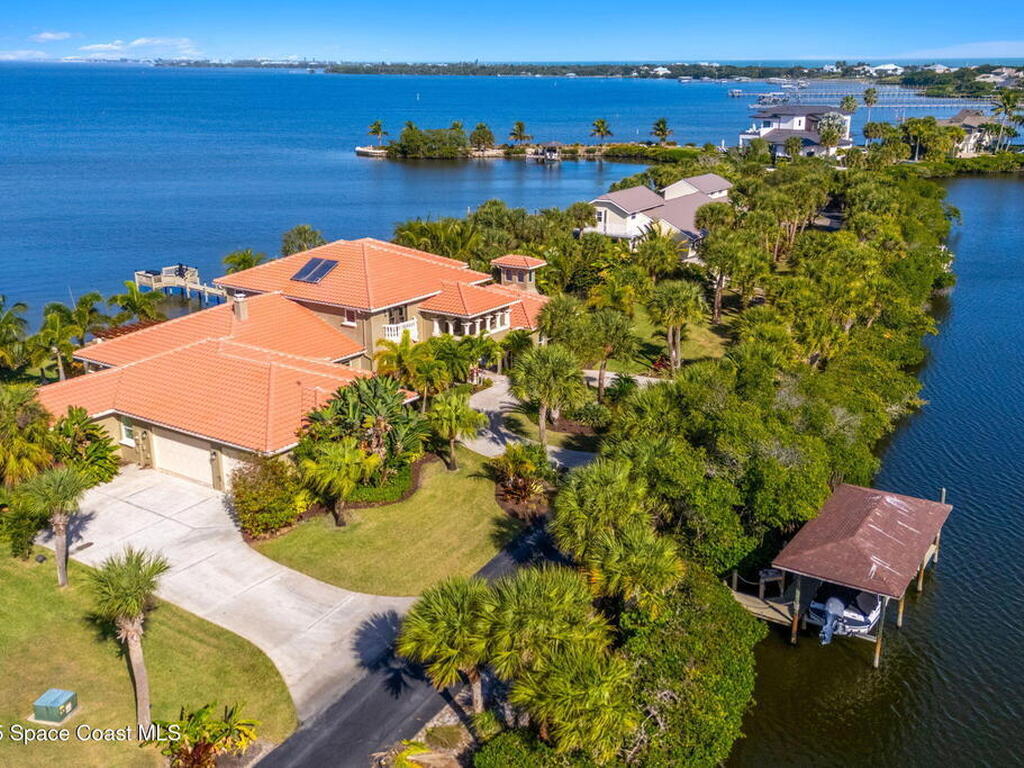 467 Spoonbill Lane, Melbourne Beach, FL 32951