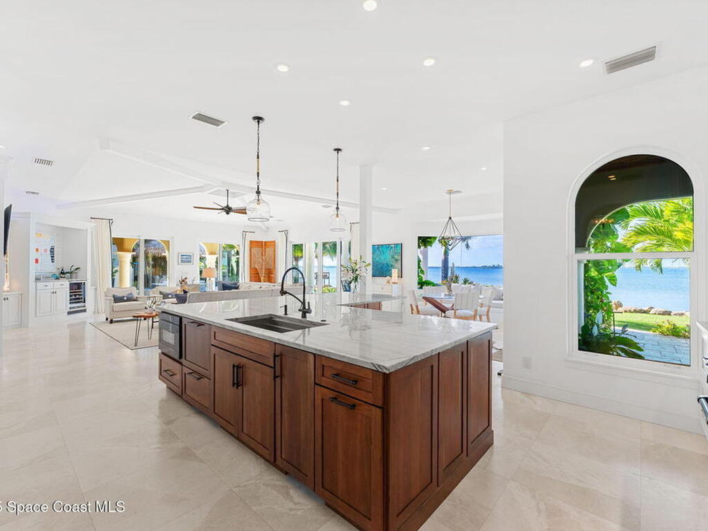 467 Spoonbill Lane, Melbourne Beach, FL 32951