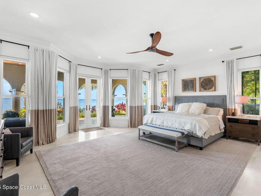 467 Spoonbill Lane, Melbourne Beach, FL 32951