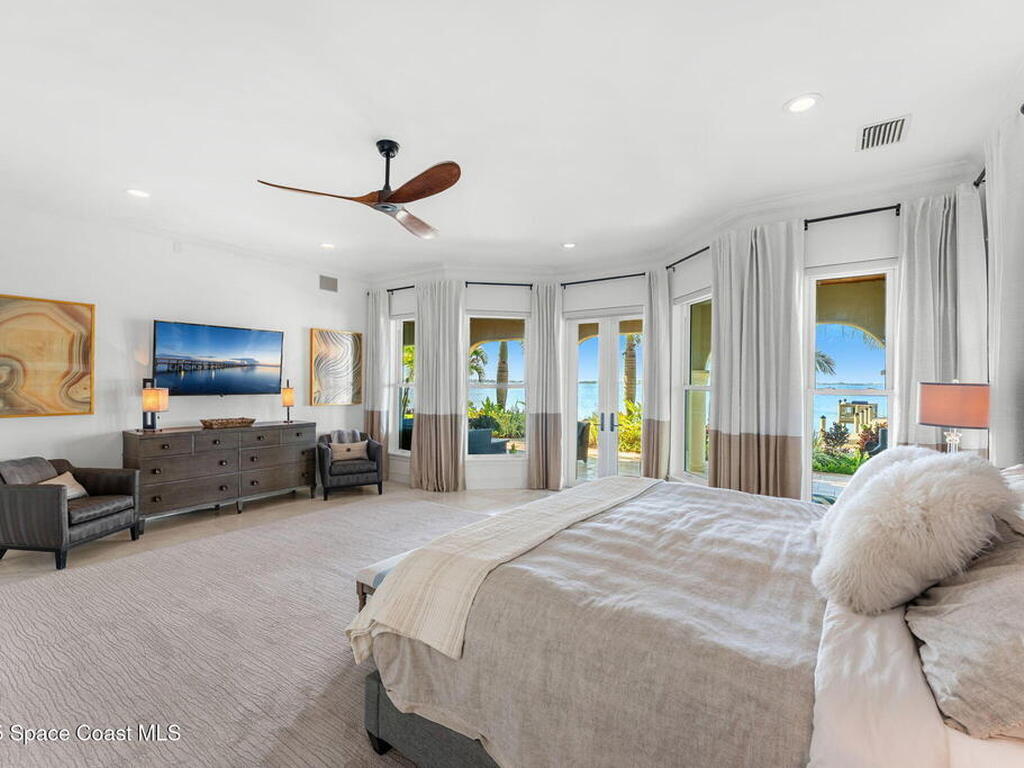 467 Spoonbill Lane, Melbourne Beach, FL 32951