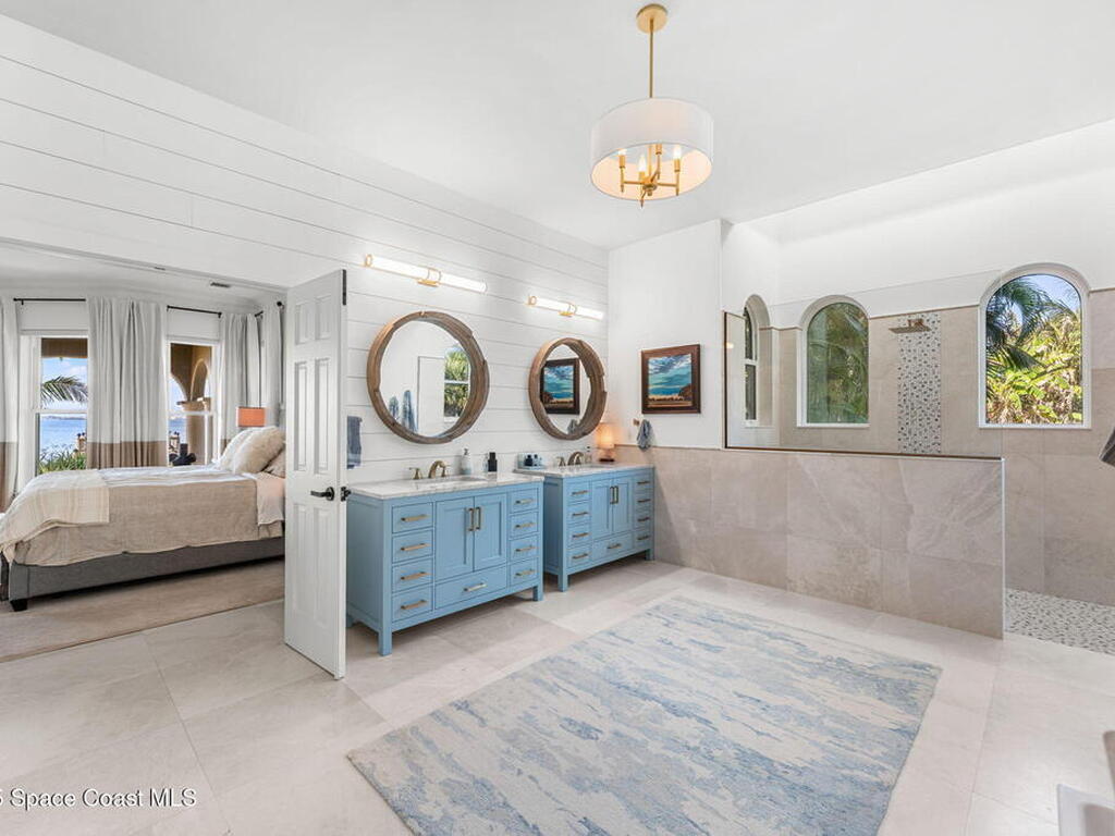 467 Spoonbill Lane, Melbourne Beach, FL 32951