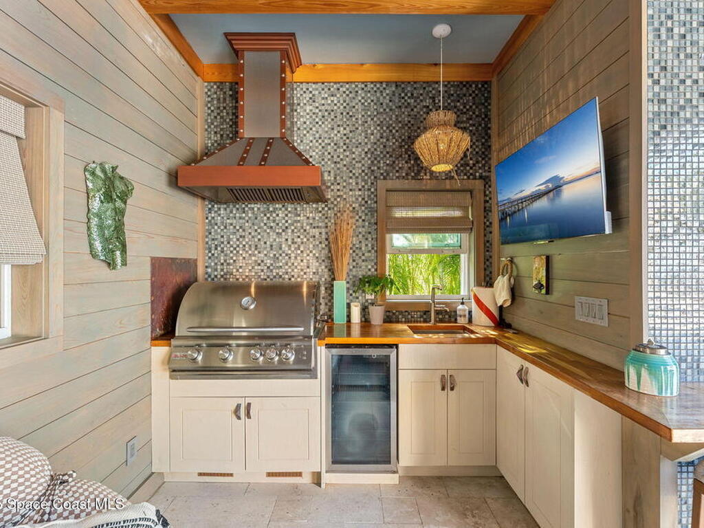 467 Spoonbill Lane, Melbourne Beach, FL 32951