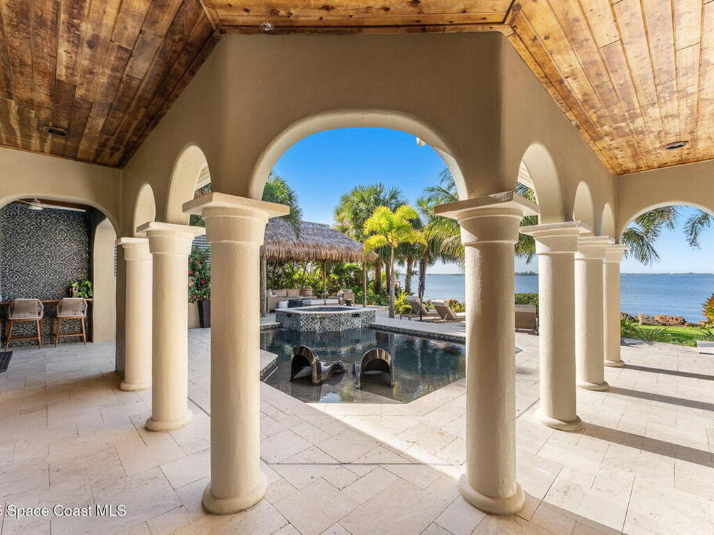 467 Spoonbill Lane, Melbourne Beach, FL 32951