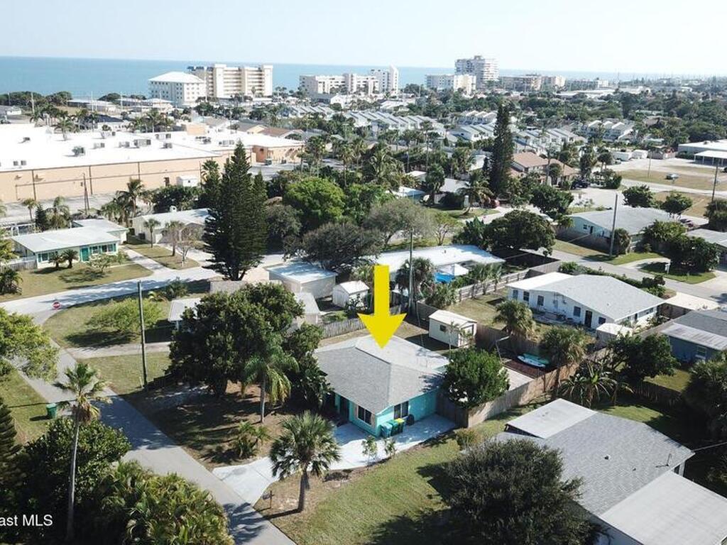 211 Avenida De Paz, Indialantic, FL 32903