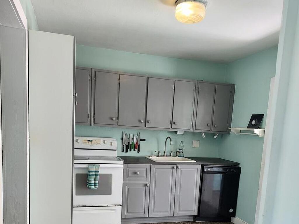 211 Avenida De Paz, Indialantic, FL 32903