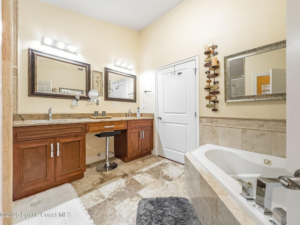 2100 Vernon Place, Melbourne, FL 32901