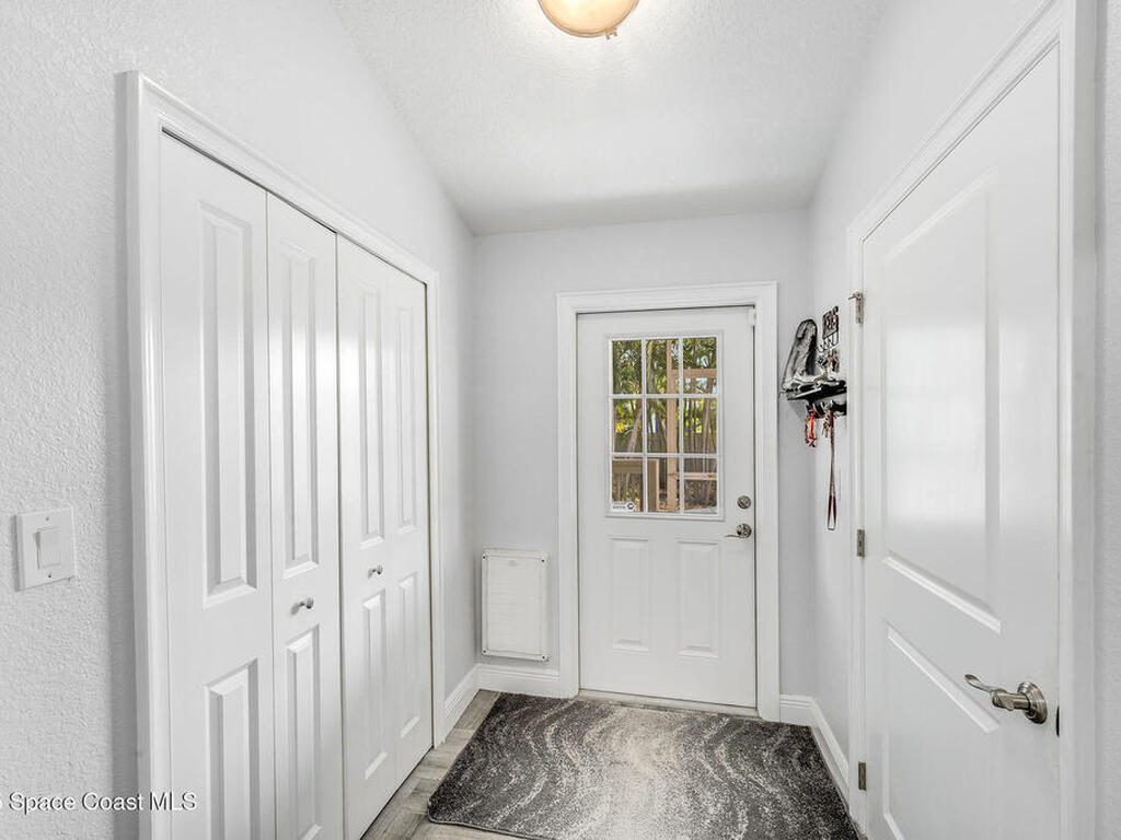 2100 Vernon Place, Melbourne, FL 32901