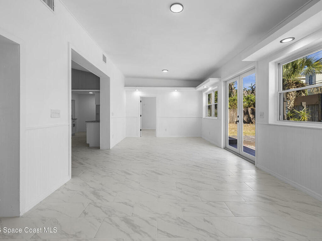 2230 Sunset Avenue, Indialantic, FL 32903