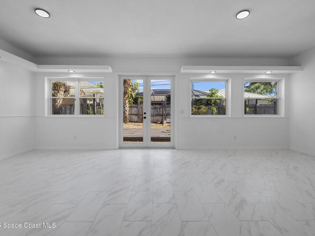 2230 Sunset Avenue, Indialantic, FL 32903