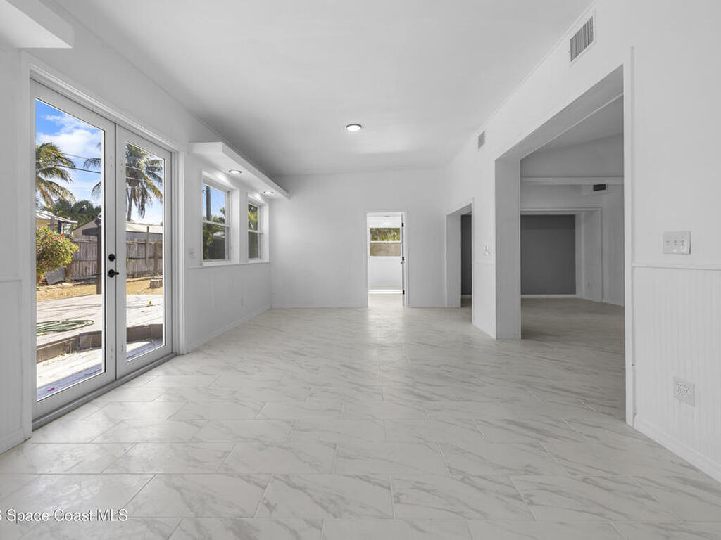 2230 Sunset Avenue, Indialantic, FL 32903