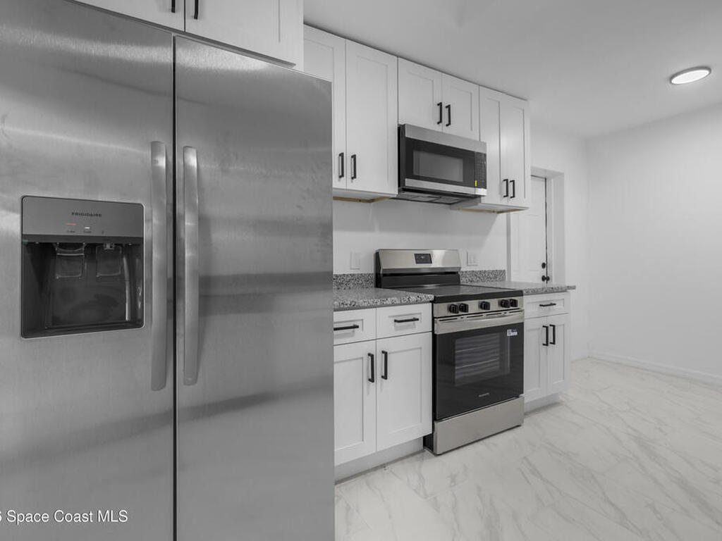 2230 Sunset Avenue, Indialantic, FL 32903