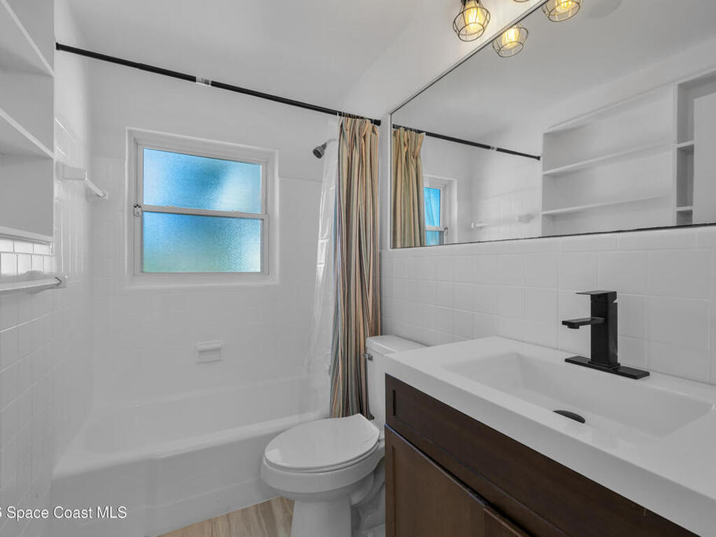 2230 Sunset Avenue, Indialantic, FL 32903