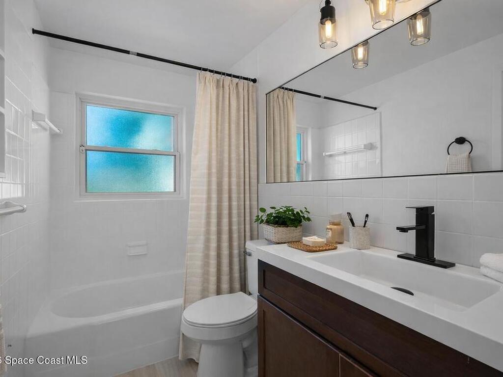 2230 Sunset Avenue, Indialantic, FL 32903