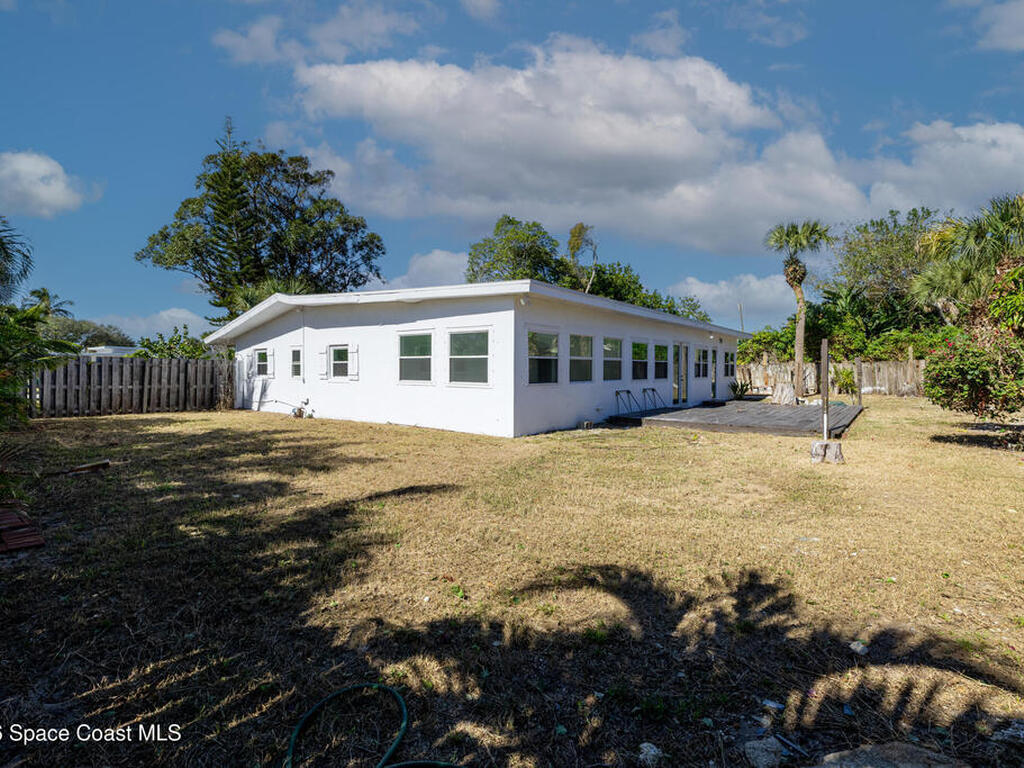 2230 Sunset Avenue, Indialantic, FL 32903
