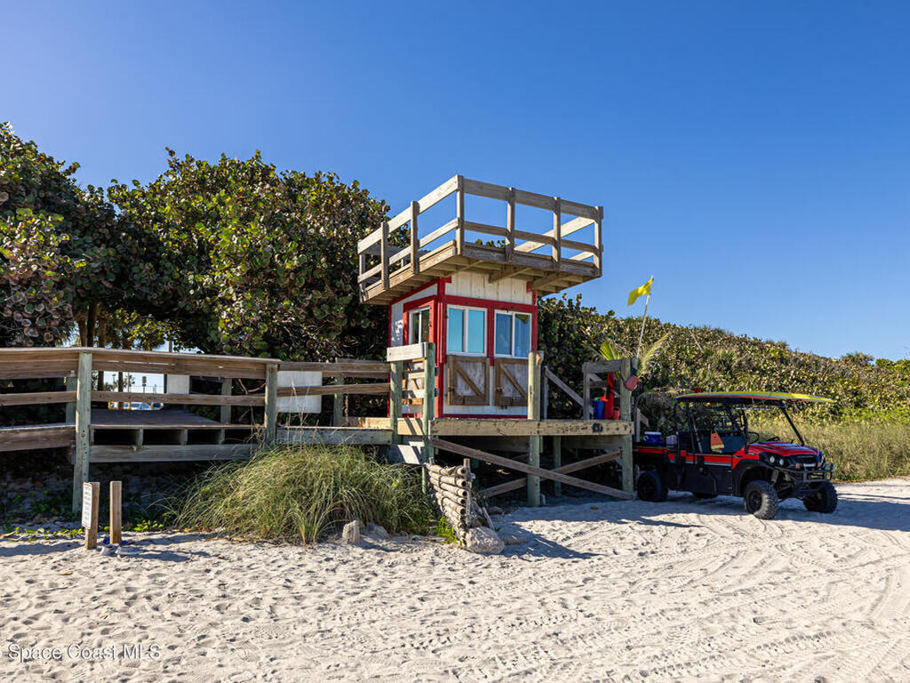 2230 Sunset Avenue, Indialantic, FL 32903