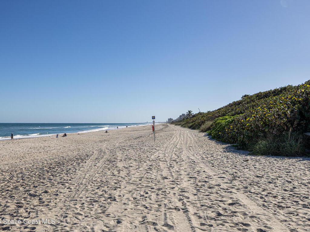 2230 Sunset Avenue, Indialantic, FL 32903