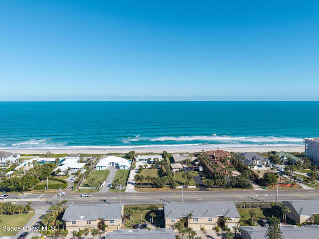 2230 Sunset Avenue, Indialantic, FL 32903