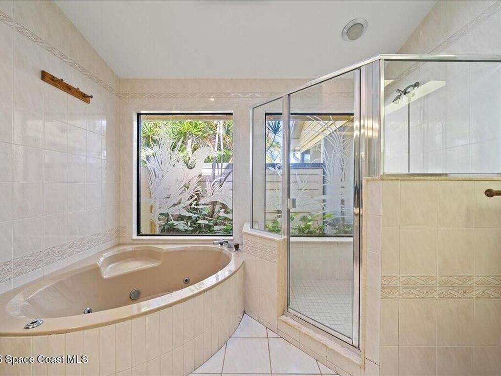 569 Crystal Lake Drive, Melbourne, FL 32940