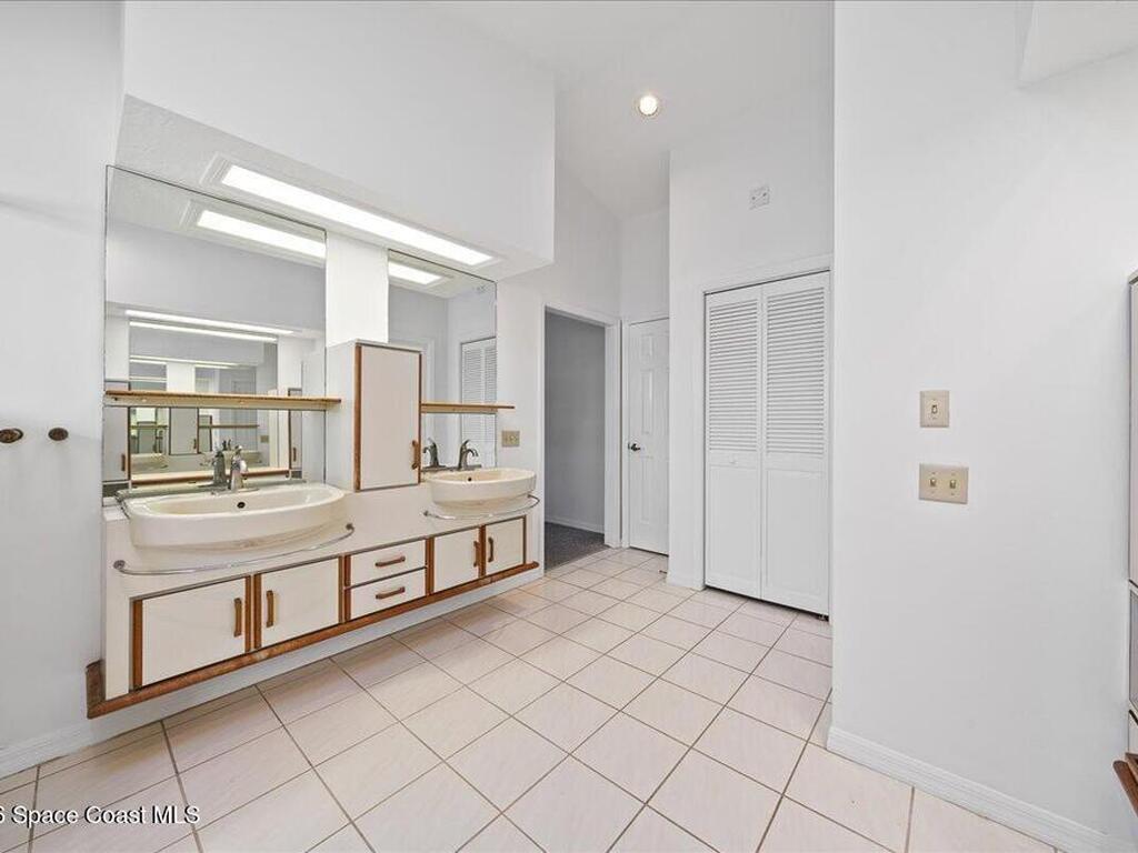 569 Crystal Lake Drive, Melbourne, FL 32940