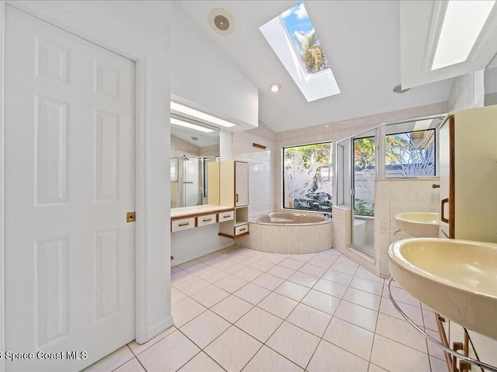 569 Crystal Lake Drive, Melbourne, FL 32940