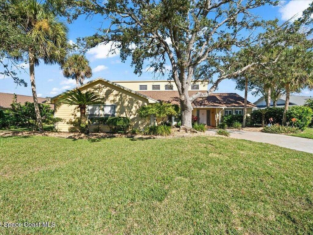 569 Crystal Lake Drive, Melbourne, FL 32940
