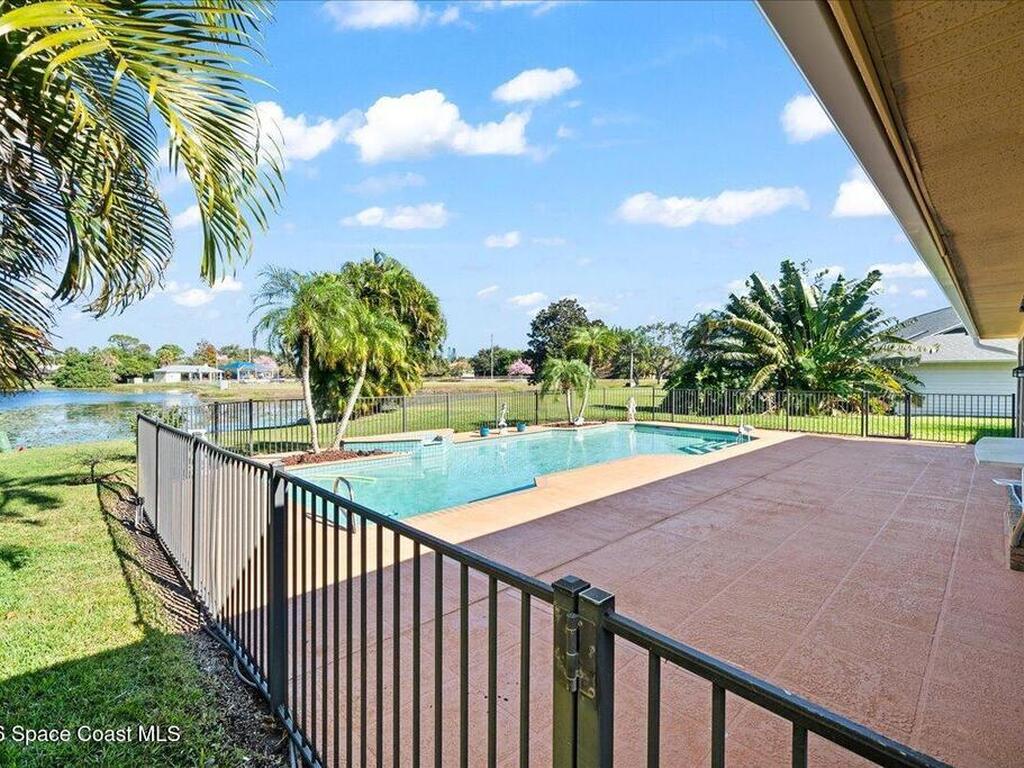 569 Crystal Lake Drive, Melbourne, FL 32940