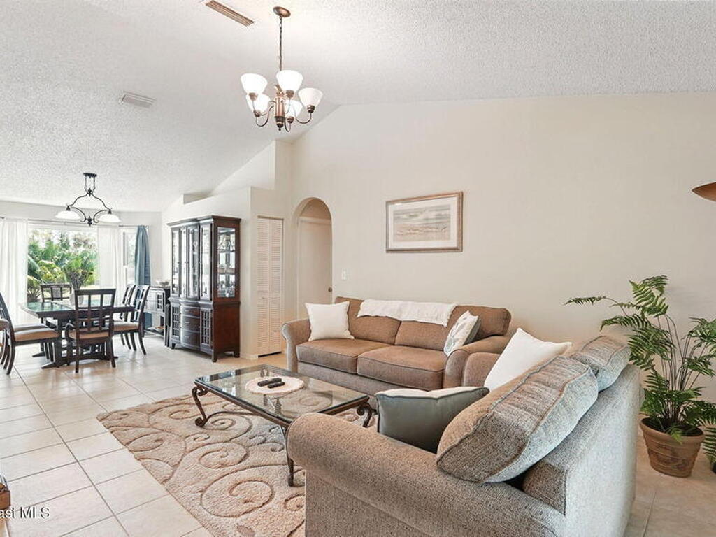 196 Delia Avenue, Palm Bay, FL 32907