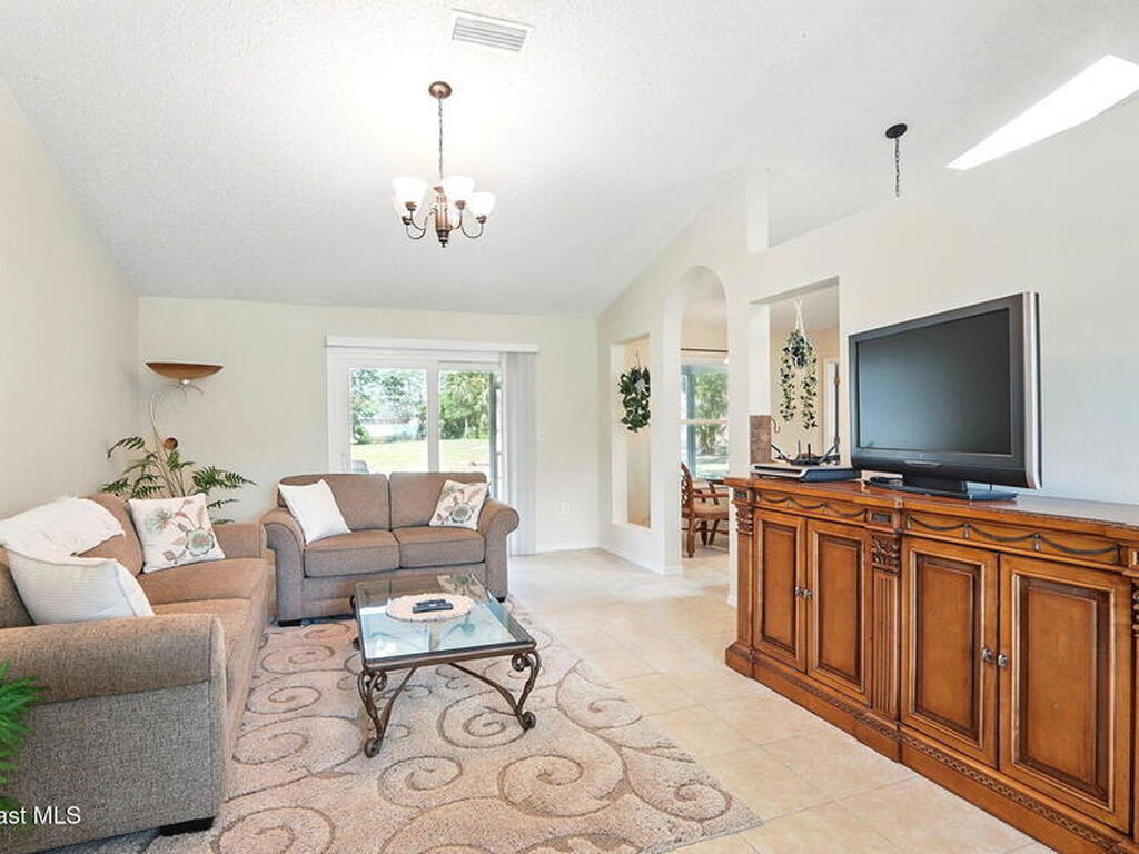 196 Delia Avenue, Palm Bay, FL 32907